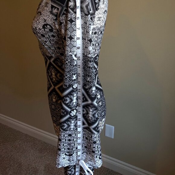 Guilty shirt top geometric design flared bell sleeves bedazzled with glass beads - Picture 6 of 12